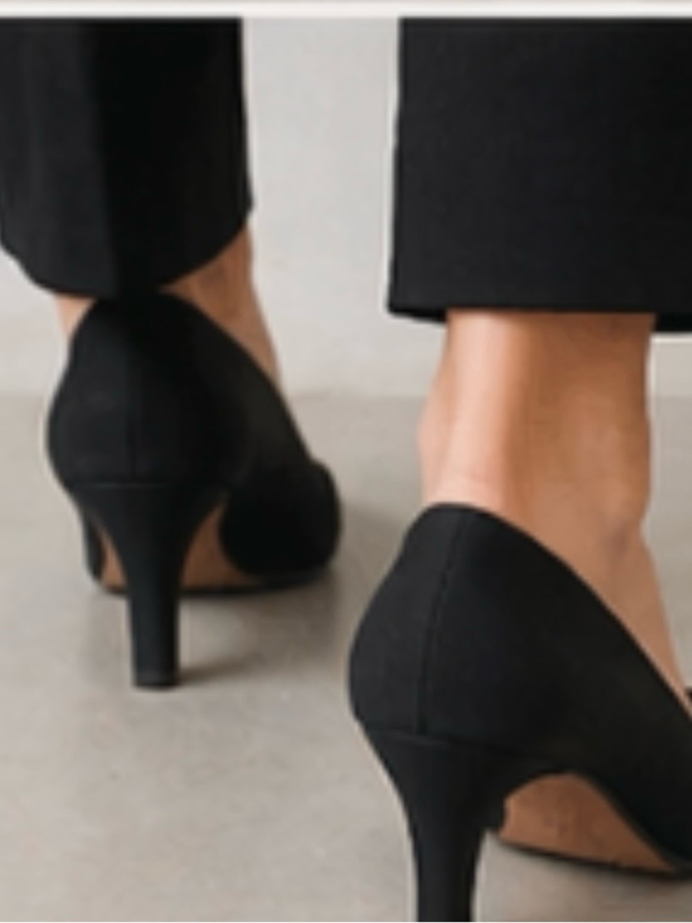 Anne Klein ll Vintage Women's Grosgrain Classic Black Heels, Size 8N - Picture 6 of 9